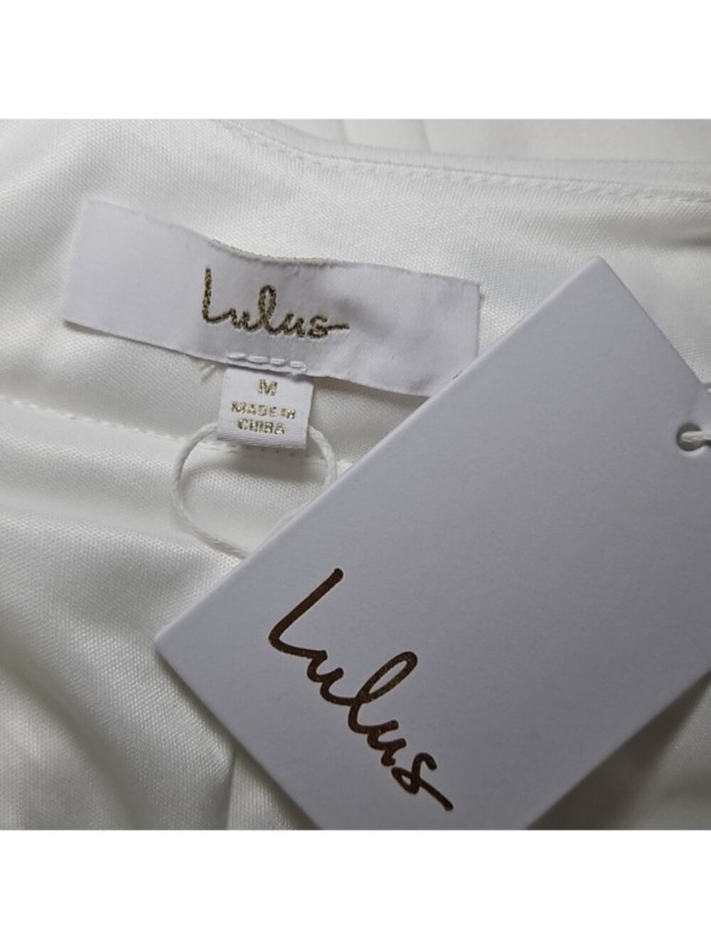 Lulu's Ivory Open-Back Bow-Back Wedding Gown - Picture 10 of 12